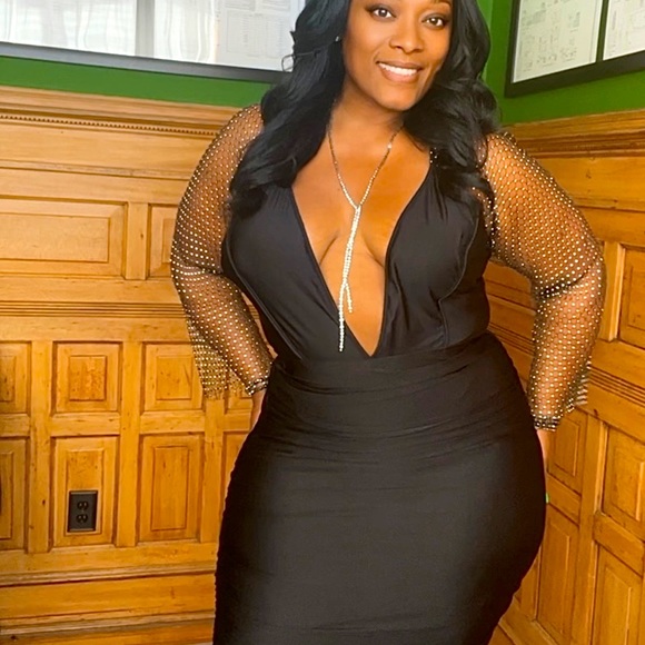 Elegant Body Suit - Picture 5 of 9